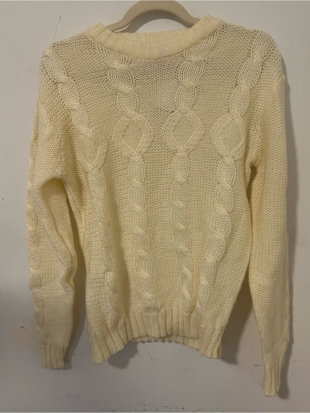 Perfect Chunky Warm Off-White/Cream Cable Knit Women's Sweater- Size Medium